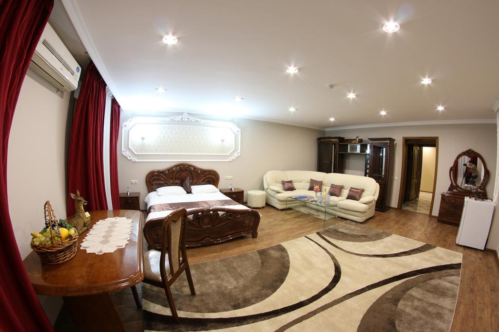 Sky Luxe Hotel Astana Exterior foto